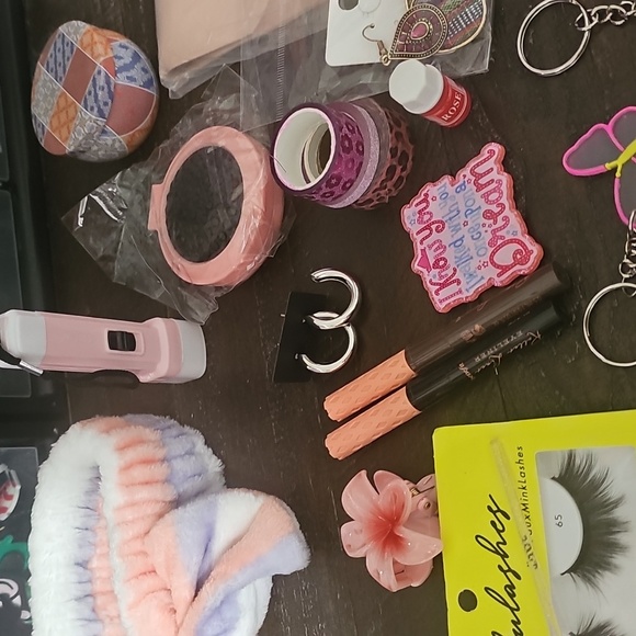 Accessory Set - Picture 10 of 12